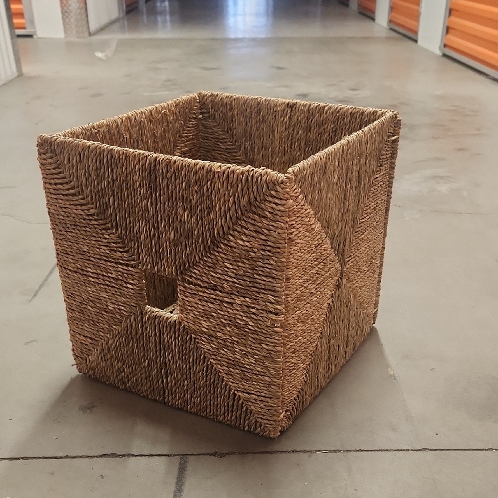 5 IKEA Basket KNIPSA
